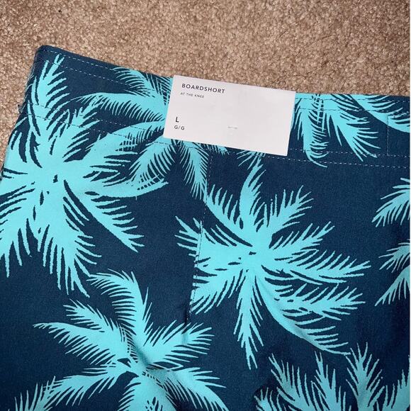 New American Eagle Men's Printed Above the Knee Board Shorts size L - Picture 7 of 8